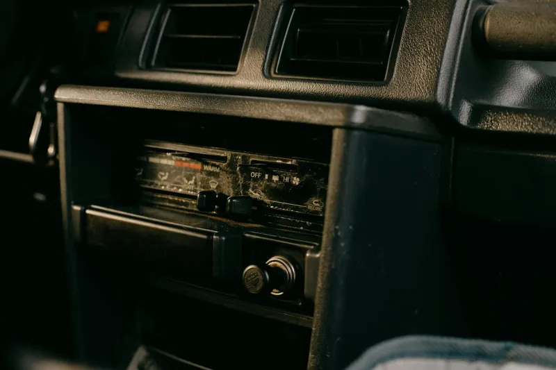 Every American Car Came With Four Ashtrays and Two Lighters — Now You Can't Even Find a Cigarette Butt